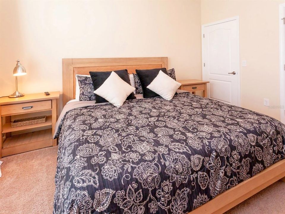 For Rent: $2,500 (4 beds, 3 baths, 1902 Square Feet)