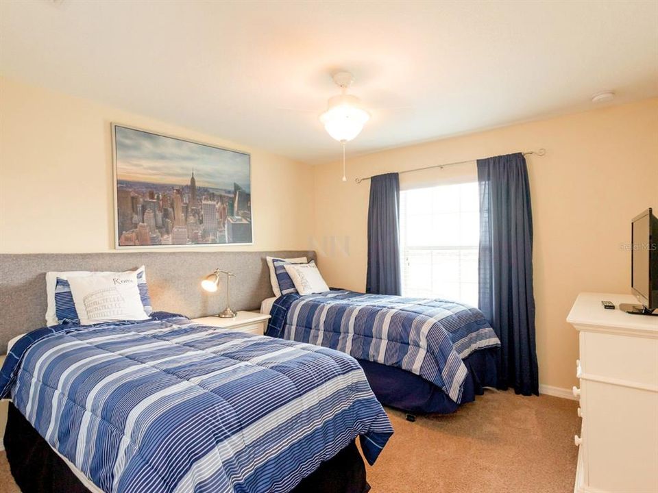 For Rent: $2,500 (4 beds, 3 baths, 1902 Square Feet)