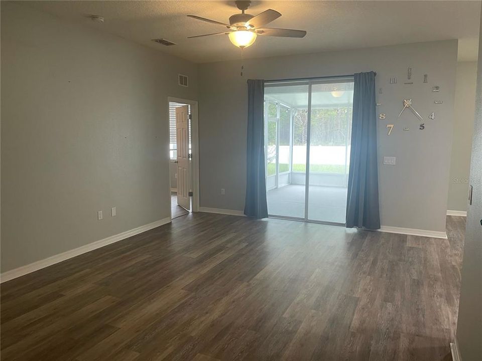 В аренду: $1,950 (3 спален, 2 ванн, 1377 Квадратных фут)