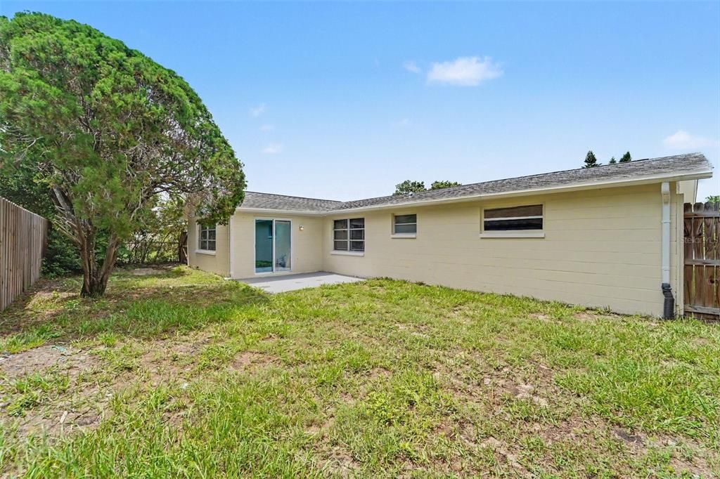 En Venta: $279,900 (4 camas, 2 baños, 1330 Pies cuadrados)