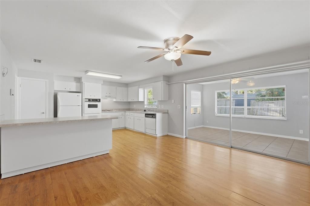 En Venta: $465,000 (3 camas, 2 baños, 1575 Pies cuadrados)