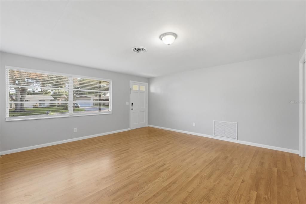 En Venta: $465,000 (3 camas, 2 baños, 1575 Pies cuadrados)