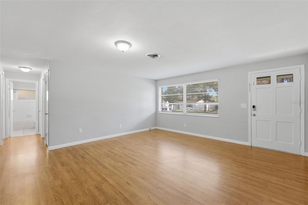 En Venta: $465,000 (3 camas, 2 baños, 1575 Pies cuadrados)