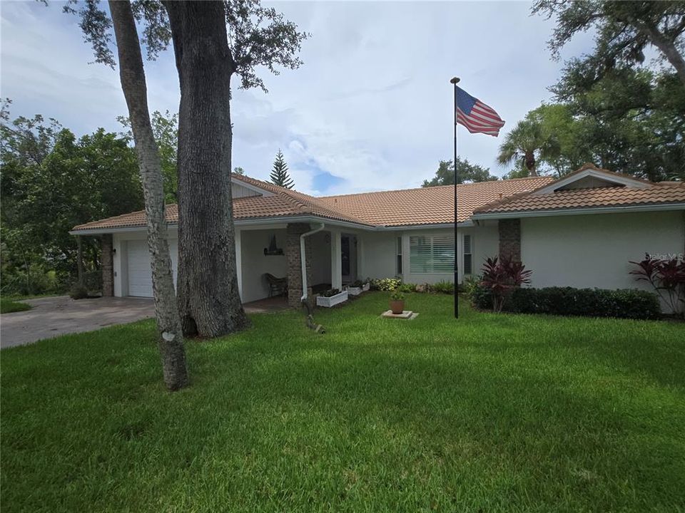 For Rent: $3,000 (3 beds, 2 baths, 1798 Square Feet)