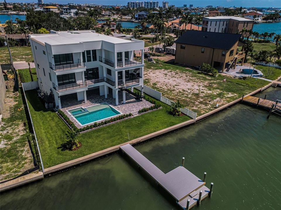 На продажу: $5,750,000 (5 спален, 5 ванн, 4660 Квадратных фут)