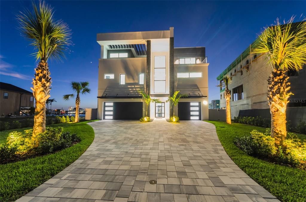 На продажу: $5,750,000 (5 спален, 5 ванн, 4660 Квадратных фут)