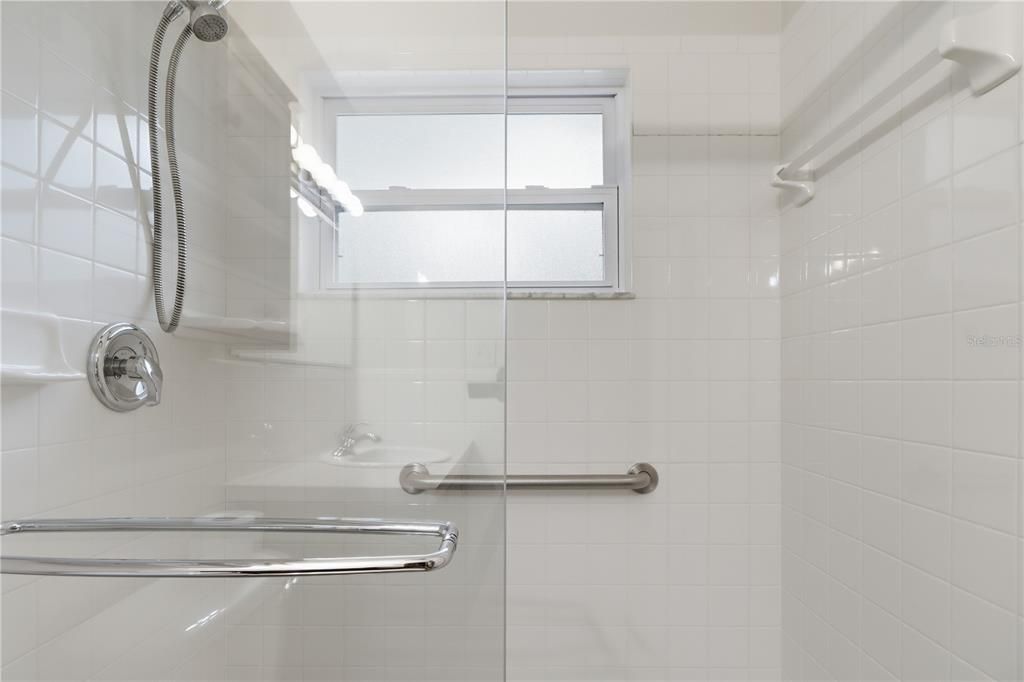 En Venta: $1,800,000 (3 camas, 2 baños, 2011 Pies cuadrados)