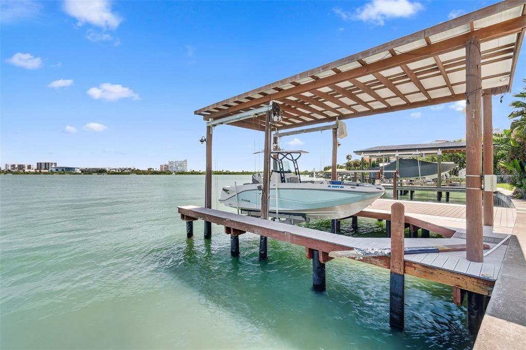 En Venta: $1,899,000 (3 camas, 3 baños, 1648 Pies cuadrados)
