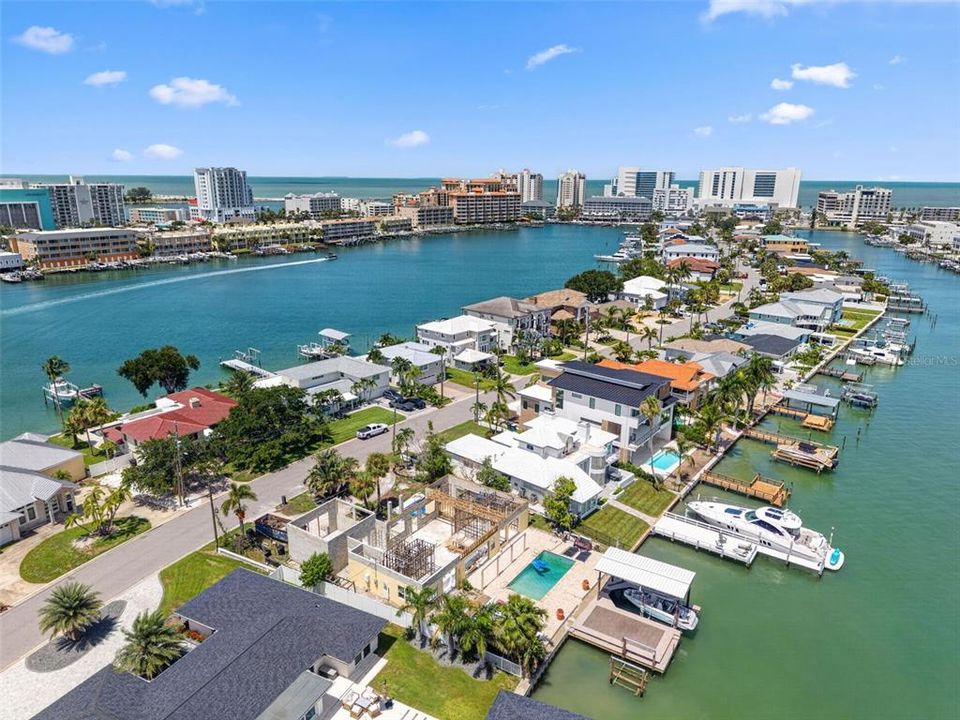 En Venta: $1,899,000 (3 camas, 3 baños, 1648 Pies cuadrados)