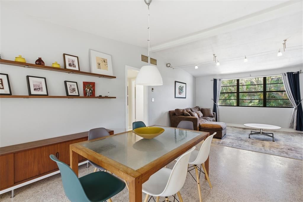 En Venta: $419,000 (3 camas, 2 baños, 1533 Pies cuadrados)