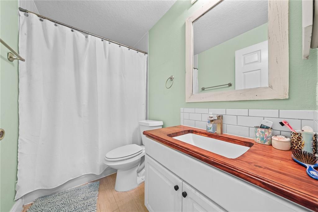 На продажу: $399,999 (3 спален, 2 ванн, 1652 Квадратных фут)