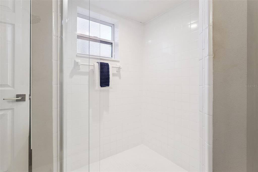 En Venta: $425,000 (4 camas, 2 baños, 1376 Pies cuadrados)