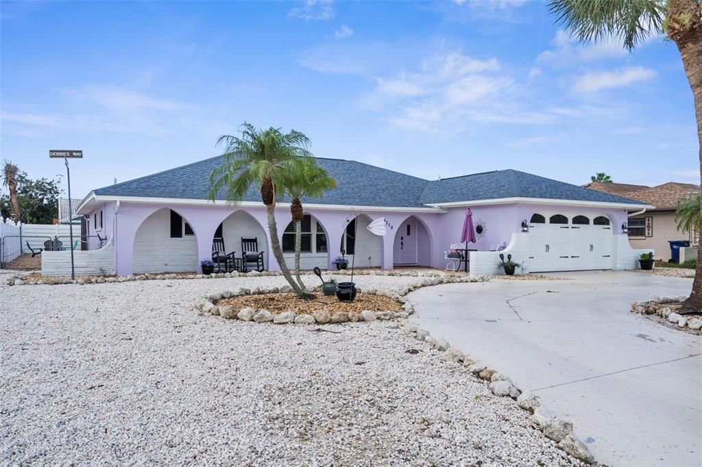 На продажу: $585,000 (3 спален, 2 ванн, 1966 Квадратных фут)