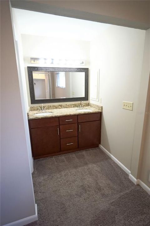 В аренду: $2,850 (3 спален, 2 ванн, 1702 Квадратных фут)