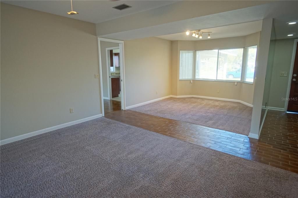 В аренду: $2,850 (3 спален, 2 ванн, 1702 Квадратных фут)