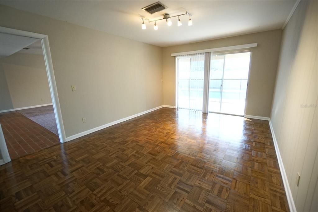 В аренду: $2,850 (3 спален, 2 ванн, 1702 Квадратных фут)