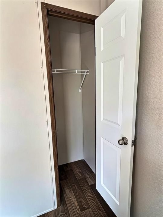 For Sale: $275,000 (3 beds, 2 baths, 924 Square Feet)