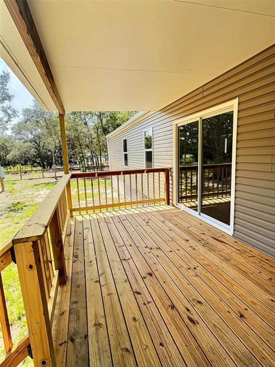 For Sale: $275,000 (3 beds, 2 baths, 924 Square Feet)
