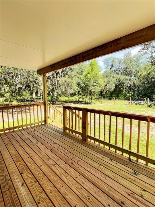 For Sale: $275,000 (3 beds, 2 baths, 924 Square Feet)
