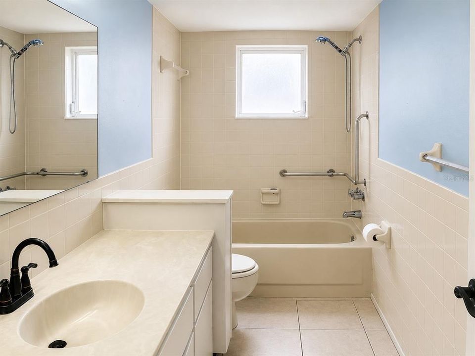 Activo con contrato: $249,000 (2 camas, 2 baños, 1471 Pies cuadrados)
