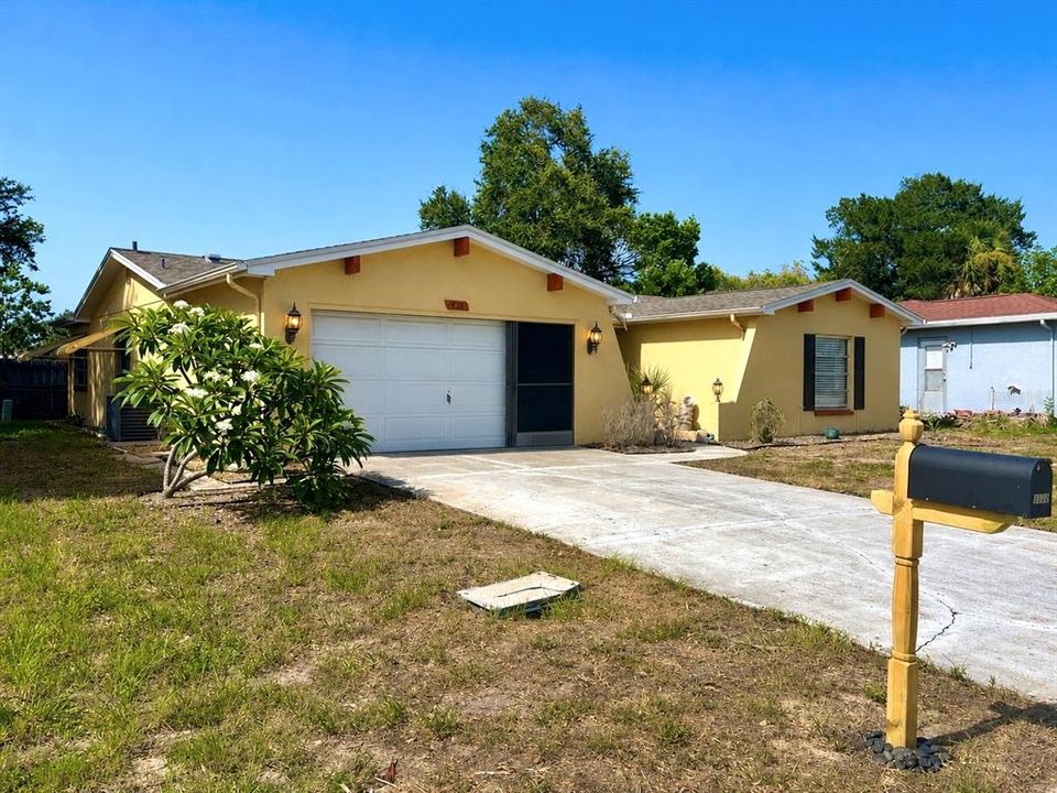 Activo con contrato: $249,000 (2 camas, 2 baños, 1471 Pies cuadrados)