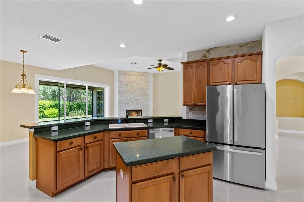 For Sale: $599,000 (4 beds, 3 baths, 2730 Square Feet)