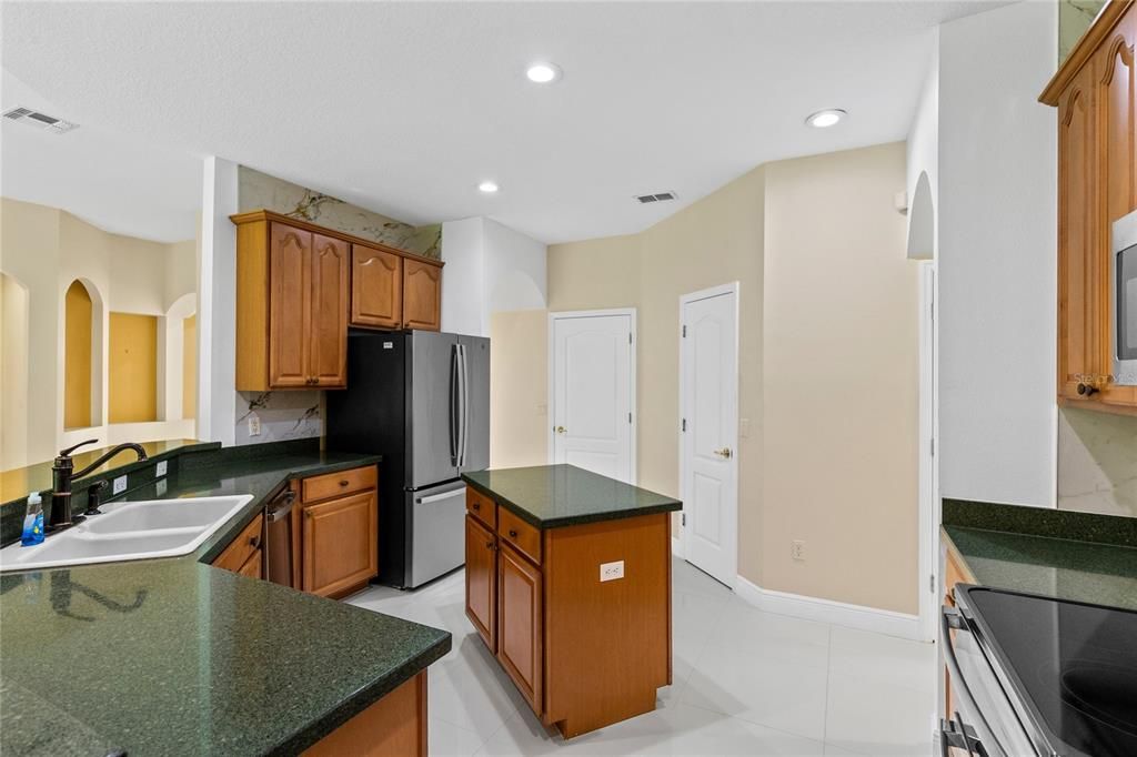 For Sale: $599,000 (4 beds, 3 baths, 2730 Square Feet)