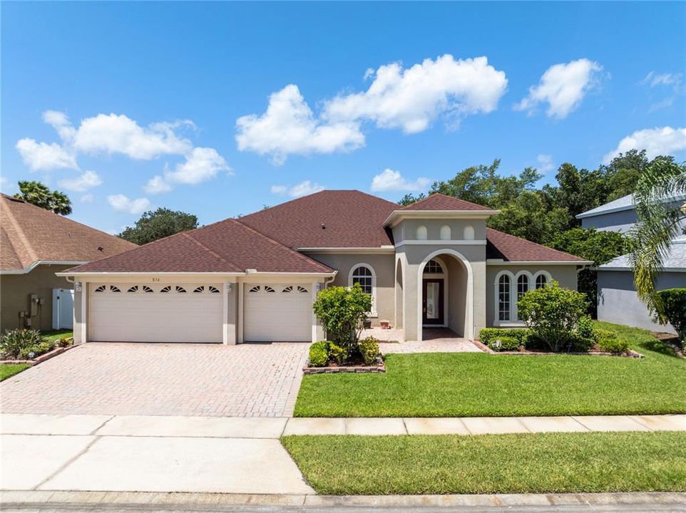 For Sale: $599,000 (4 beds, 3 baths, 2730 Square Feet)