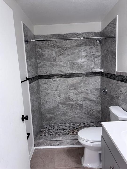 В аренду: $1,700 (3 спален, 2 ванн, 1296 Квадратных фут)