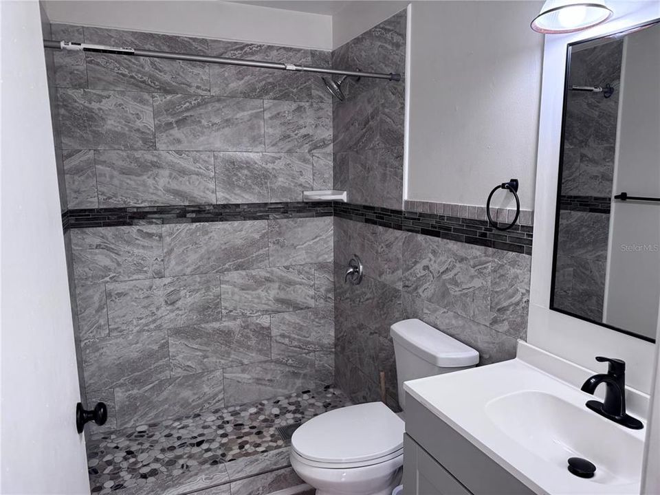 В аренду: $1,700 (3 спален, 2 ванн, 1296 Квадратных фут)