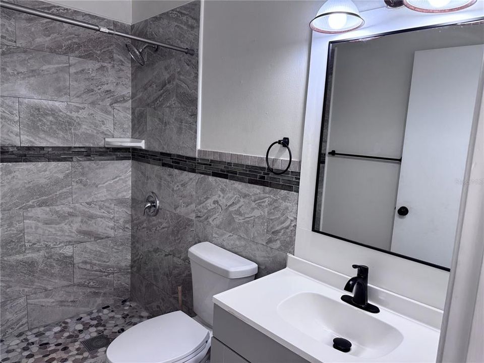В аренду: $1,700 (3 спален, 2 ванн, 1296 Квадратных фут)