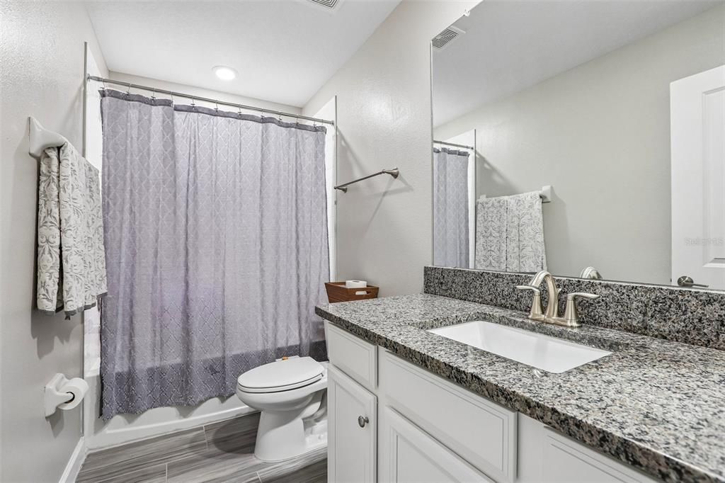 : $365,000 (3 спален, 2 ванн, 1801 Квадратных фут)