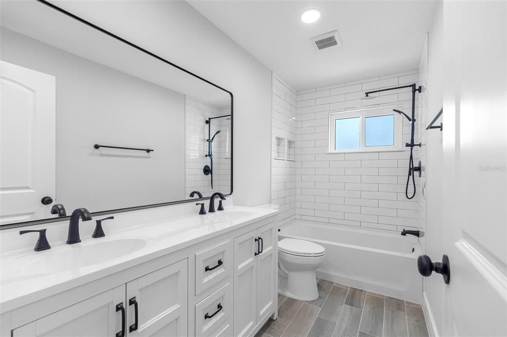 En Venta: $499,990 (3 camas, 2 baños, 1941 Pies cuadrados)