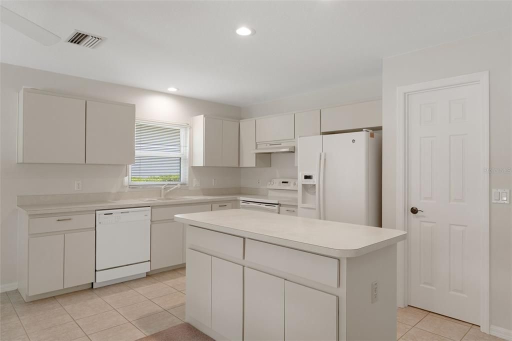 En Venta: $274,900 (3 camas, 2 baños, 1743 Pies cuadrados)
