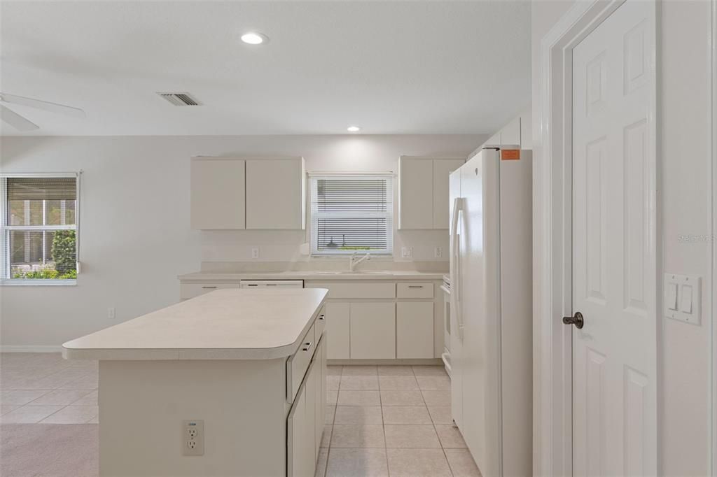 En Venta: $274,900 (3 camas, 2 baños, 1743 Pies cuadrados)