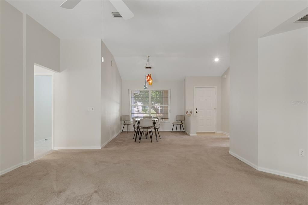 En Venta: $274,900 (3 camas, 2 baños, 1743 Pies cuadrados)