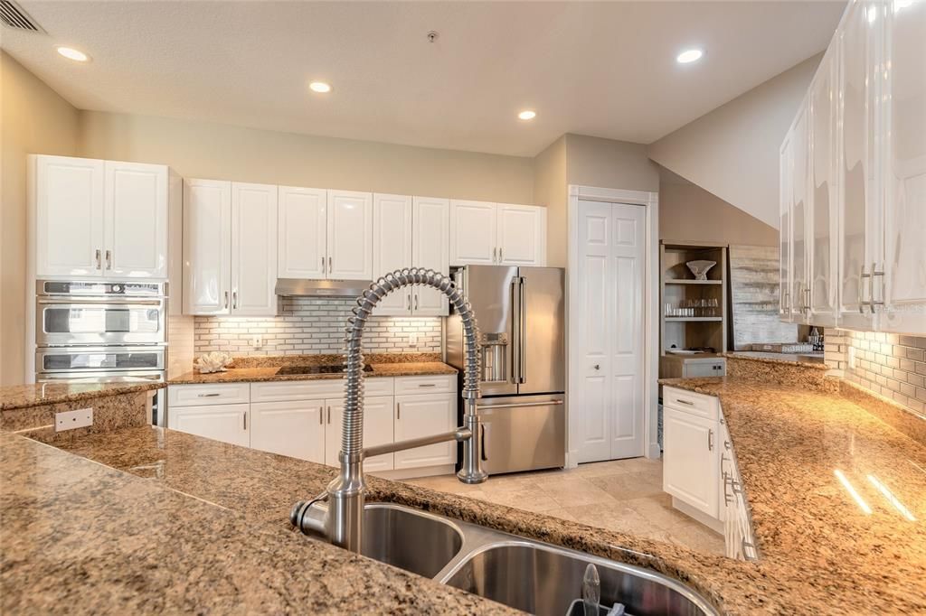For Sale: $1,175,000 (4 beds, 4 baths, 3135 Square Feet)