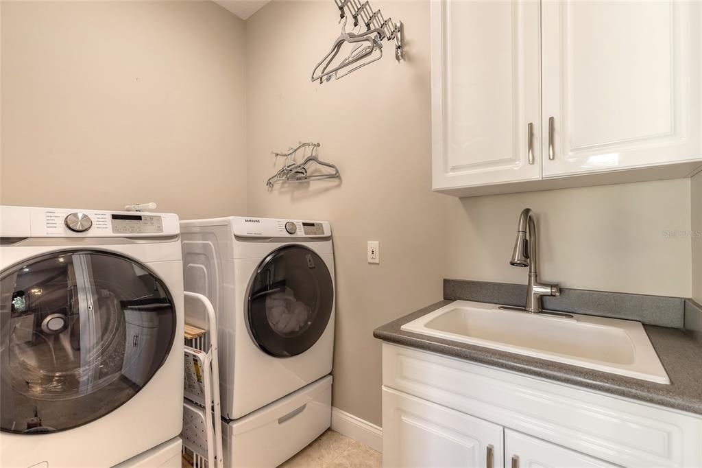 For Sale: $1,175,000 (4 beds, 4 baths, 3135 Square Feet)