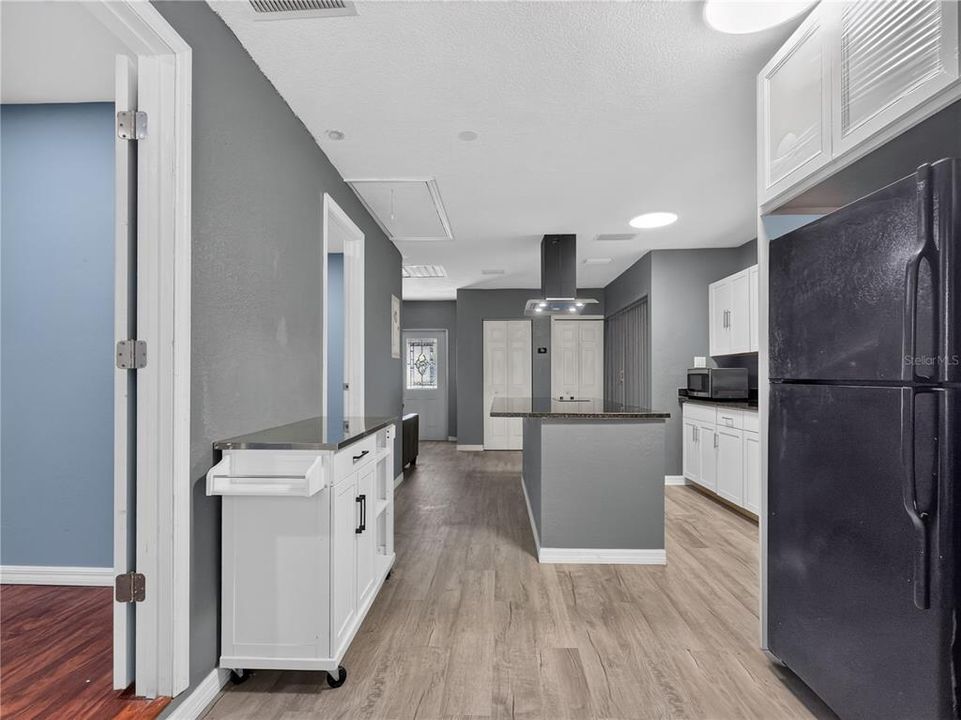 В аренду: $1,500 (2 спален, 1 ванн, 700 Квадратных фут)
