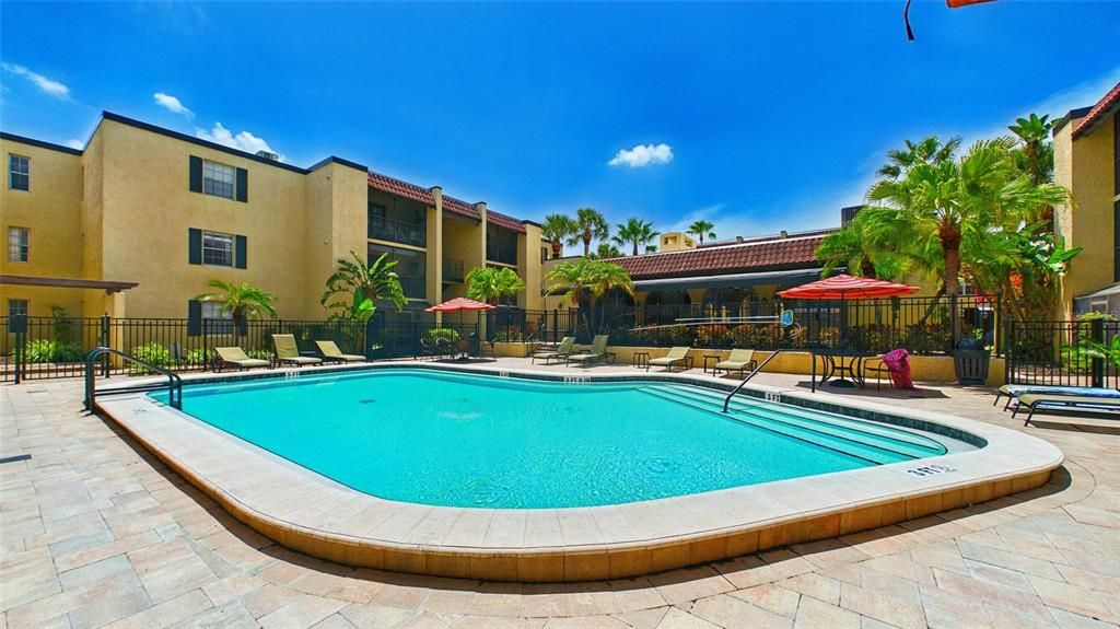 For Sale: $210,000 (1 beds, 1 baths, 776 Square Feet)
