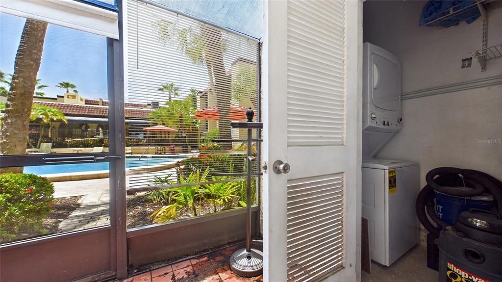For Sale: $210,000 (1 beds, 1 baths, 776 Square Feet)