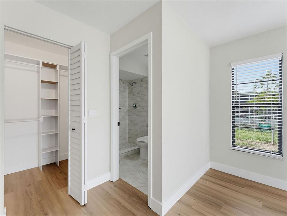 Activo con contrato: $284,900 (3 camas, 2 baños, 1200 Pies cuadrados)