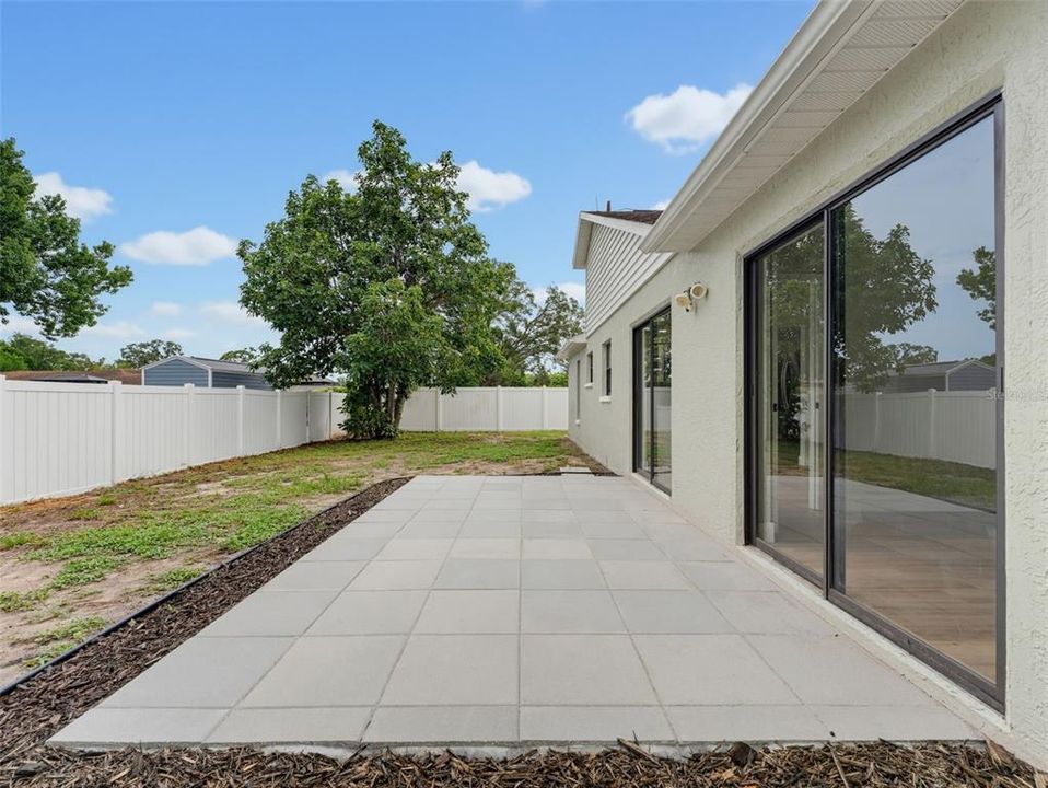 Activo con contrato: $284,900 (3 camas, 2 baños, 1200 Pies cuadrados)
