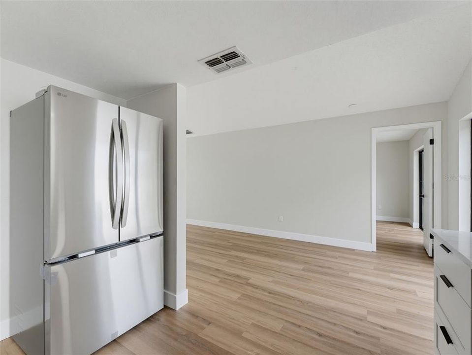 Activo con contrato: $284,900 (3 camas, 2 baños, 1200 Pies cuadrados)