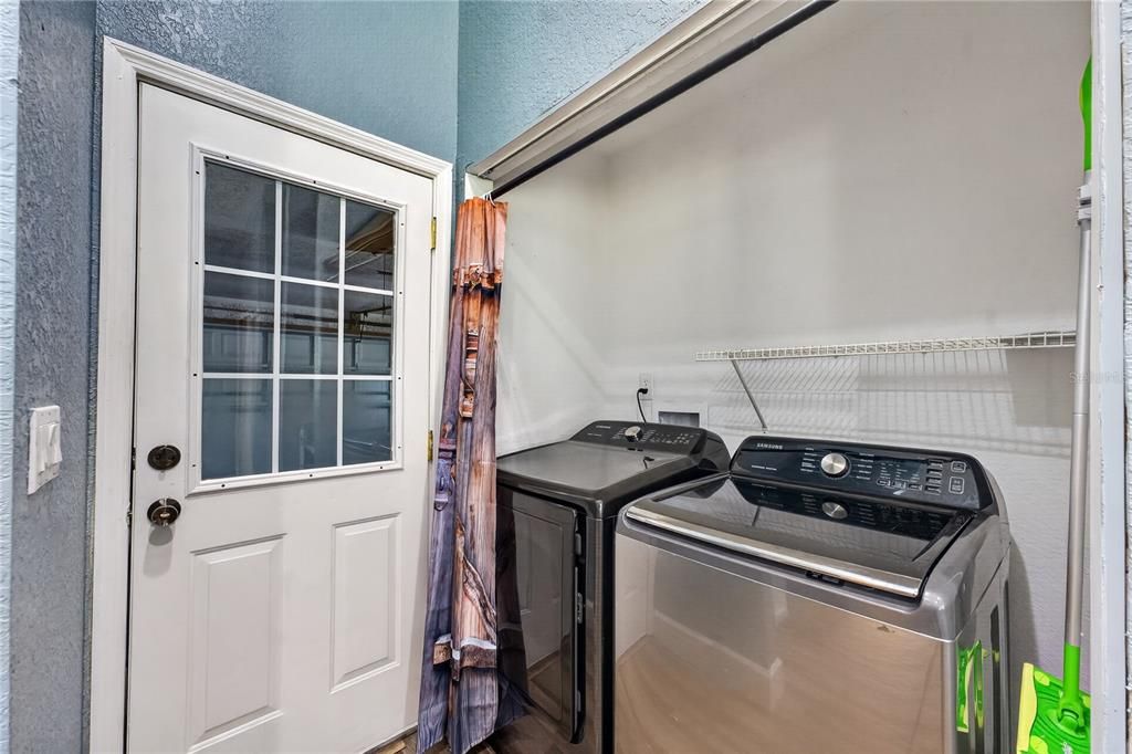 Activo con contrato: $274,900 (3 camas, 2 baños, 1605 Pies cuadrados)
