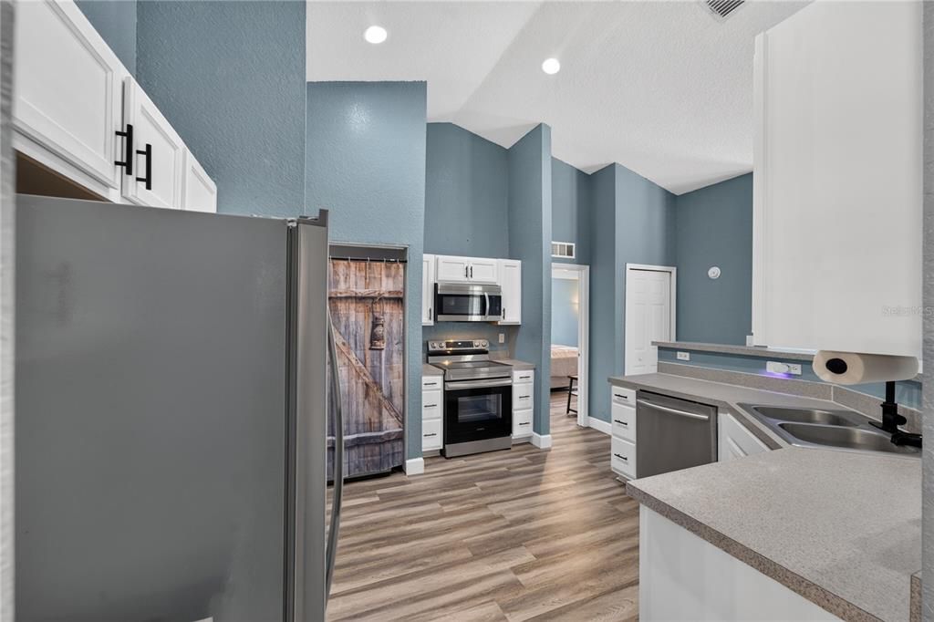 Activo con contrato: $274,900 (3 camas, 2 baños, 1605 Pies cuadrados)