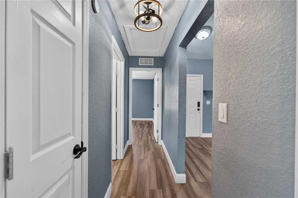Activo con contrato: $274,900 (3 camas, 2 baños, 1605 Pies cuadrados)