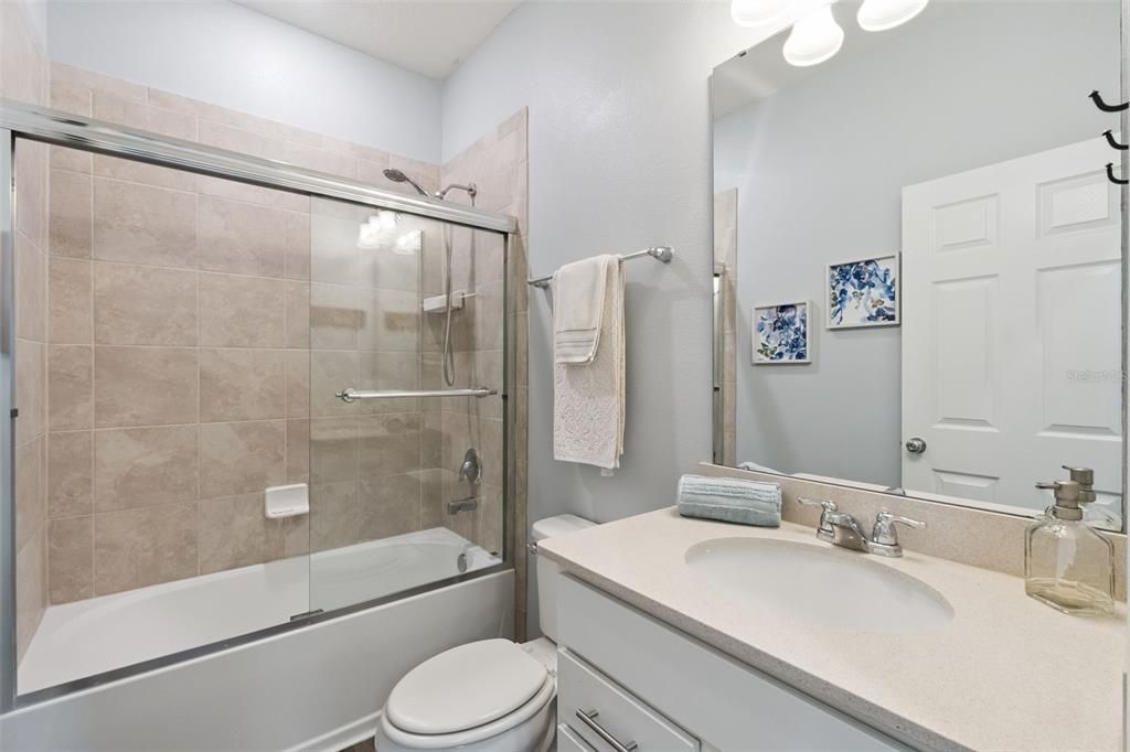 For Sale: $399,999 (3 beds, 2 baths, 1972 Square Feet)