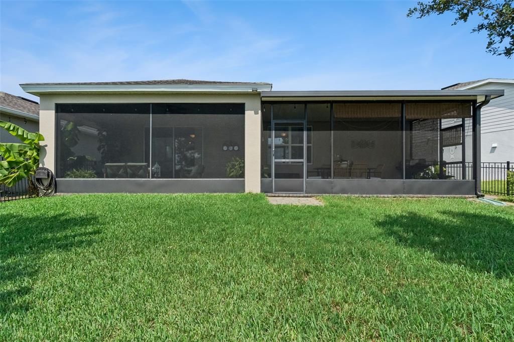 For Sale: $399,999 (3 beds, 2 baths, 1972 Square Feet)