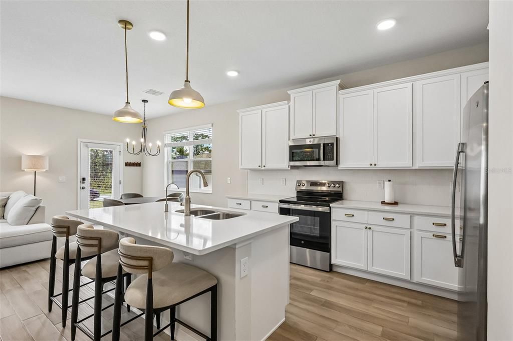 For Sale: $493,500 (3 beds, 2 baths, 1835 Square Feet)